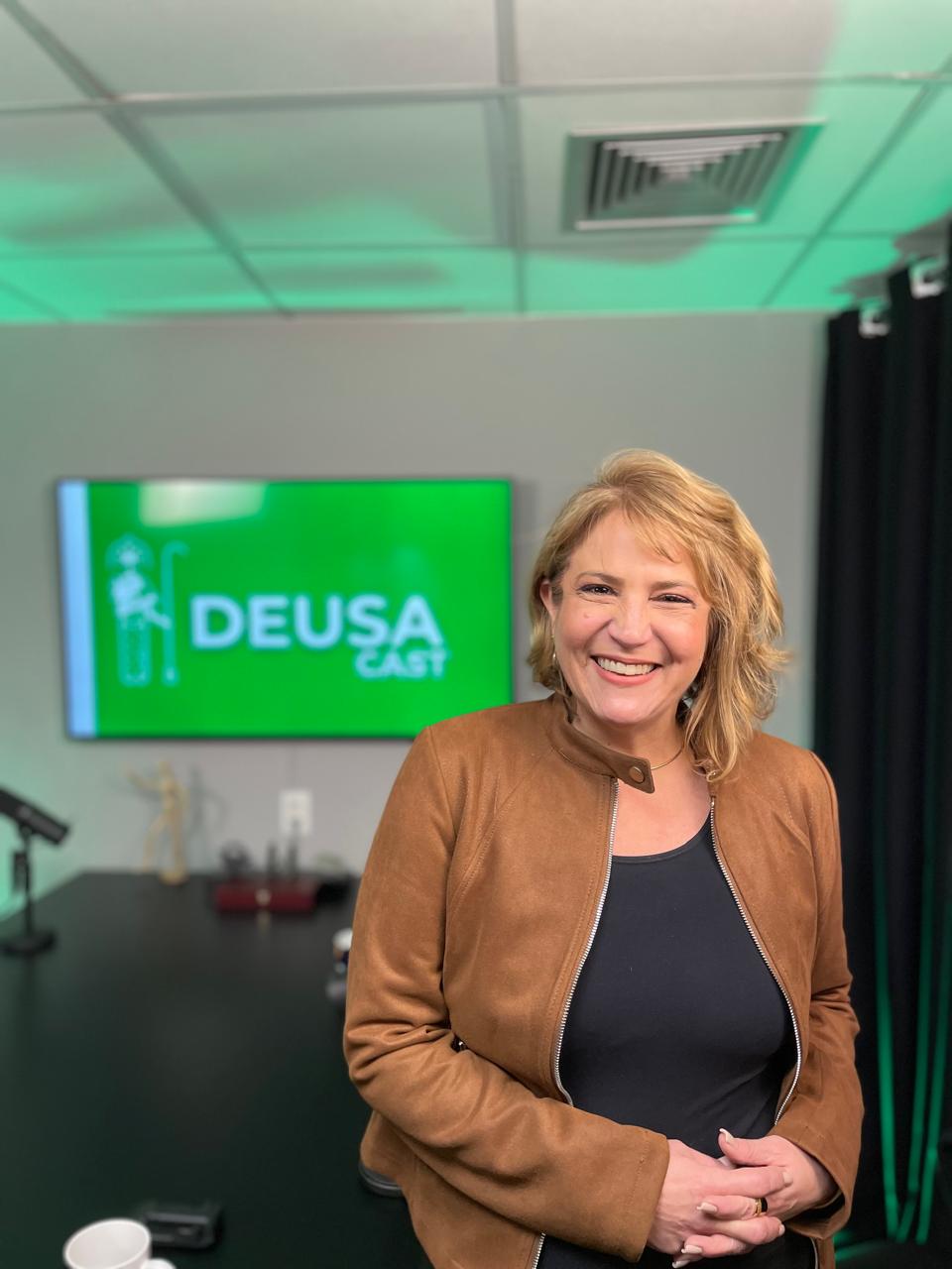 Dra. Paula Vinha, médica especialista em Medicina Integrativa, fala sobre riscos das canetas emagrecedoras e uso do THC-V para emagrecimento com acompanhamento médico.